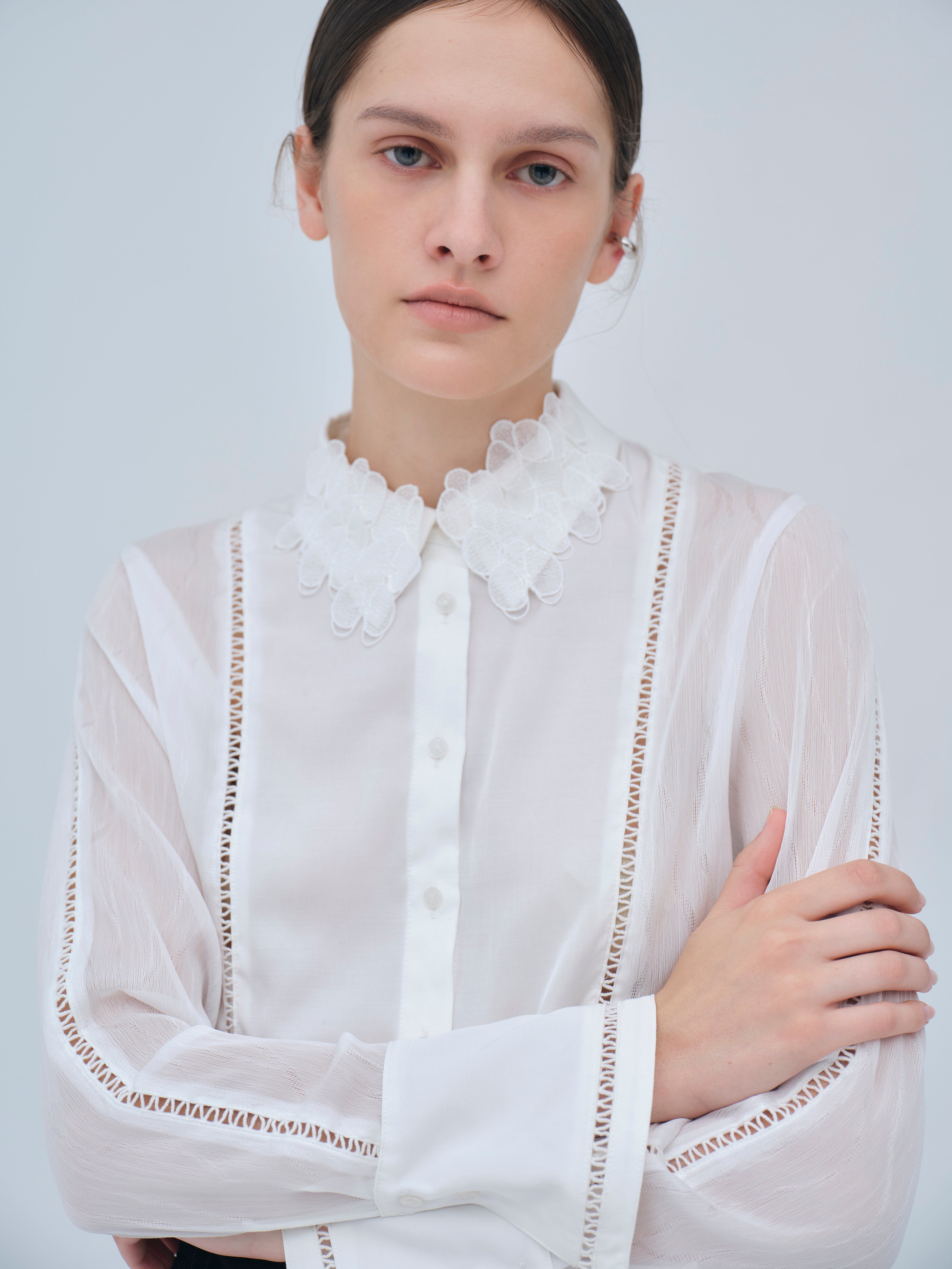 Orchid Embroidered Collar Shirt – L'AUBE BLANC