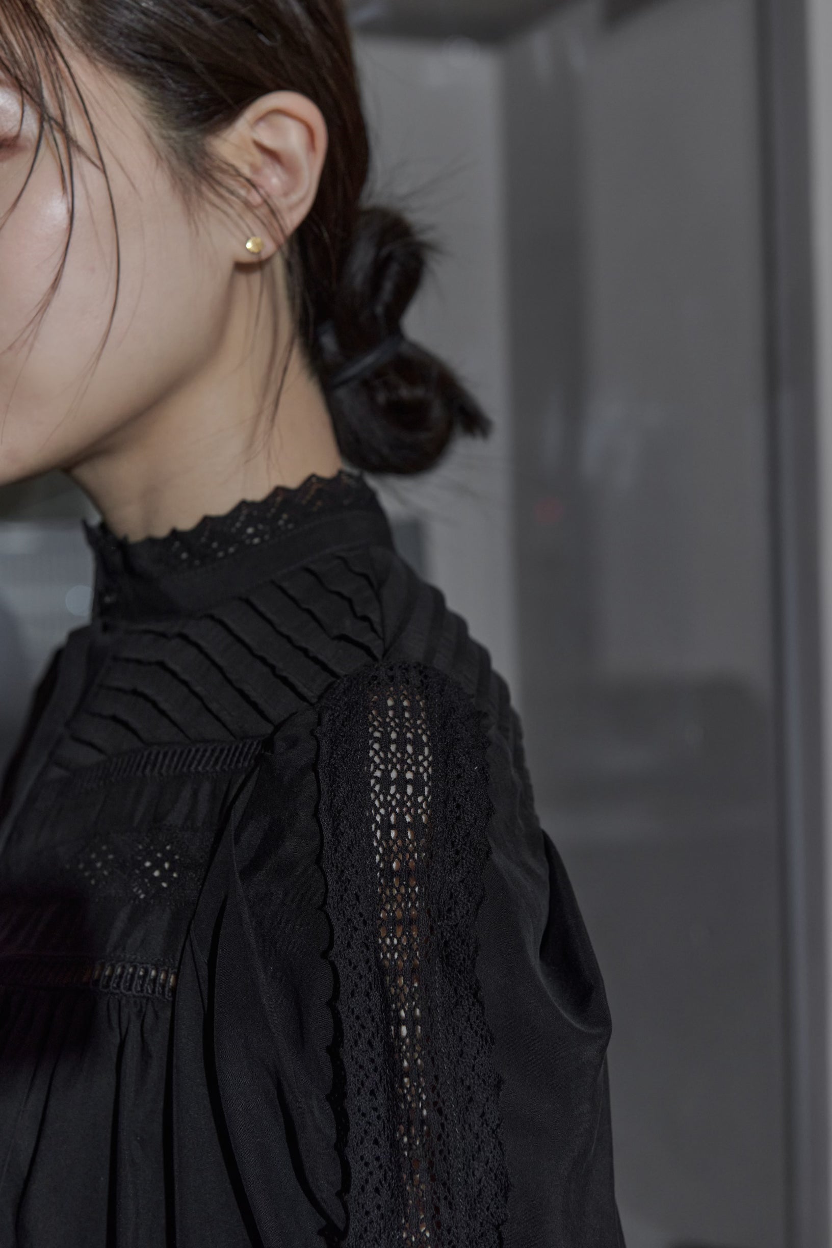 Drape sleeve lace blouse – L'AUBE BLANC