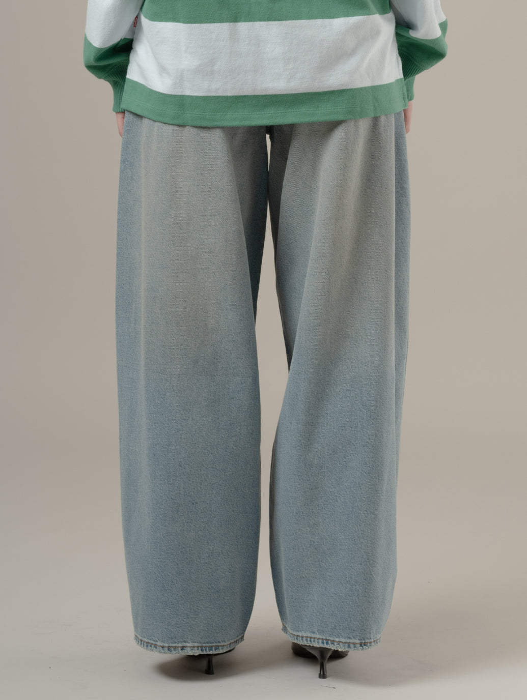 SUPER BAGGY バレルジーンズ ライトインディゴ – リーバイス®公式