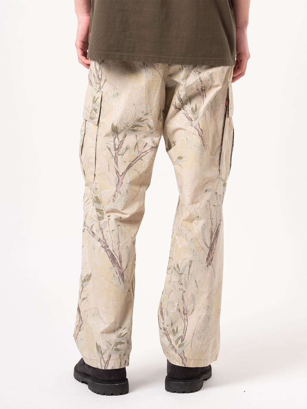 パラシュートカーゴパンツ ベージュ – リーバイス®公式オンラインストア