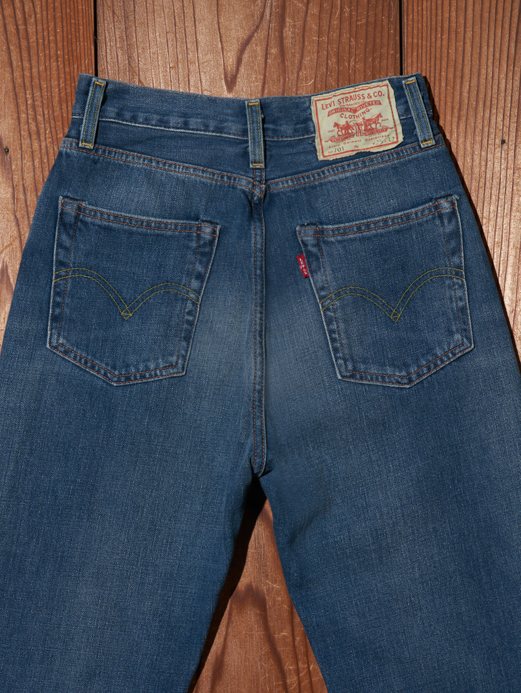 LEVI'S® VINTAGE CLOTHING 1950'S 701 ジーンズ ミディアムインディゴ