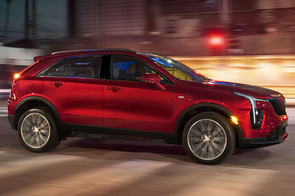 新型「キャデラックXT4」発売！次世代ブランドデザインを導入、装備も