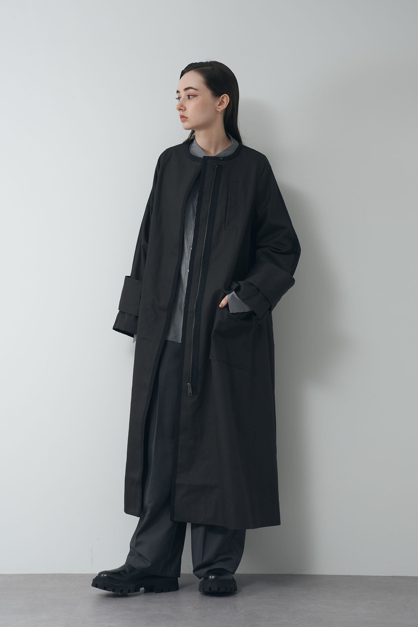 配色パイピングノーカラーコート