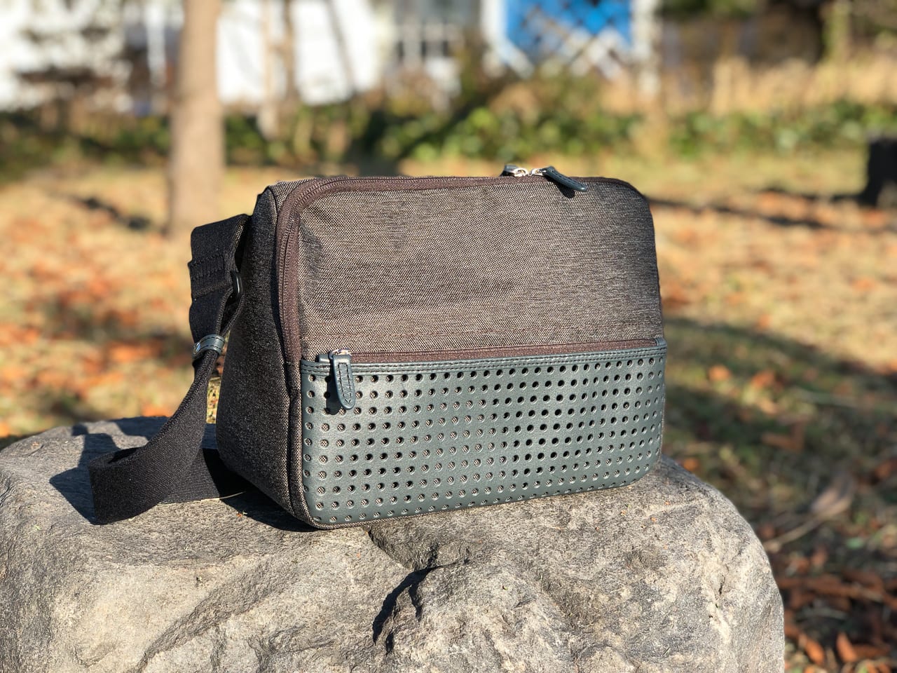 ひらくPCバッグmini ブラウン ひらくPCバッグMini ブラウン 美品