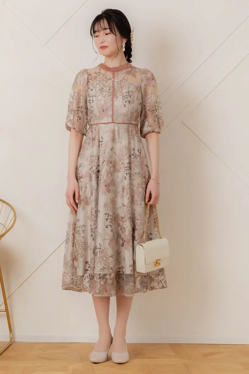 ピンクのフラワーエンブロイダリードレス | Dorry doll | M | 結婚式