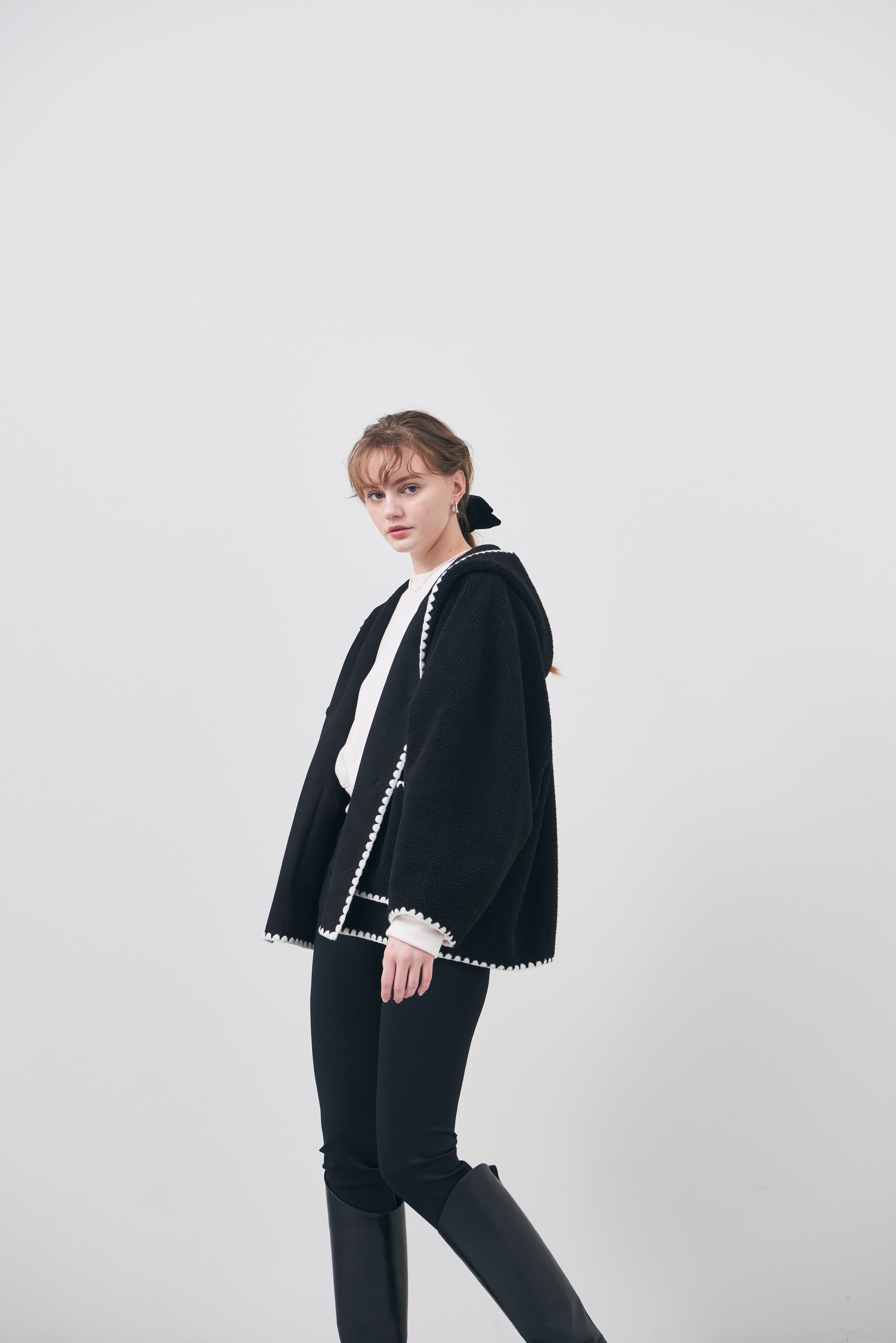 Scallop Boa Hoodie / Black – LIten.online