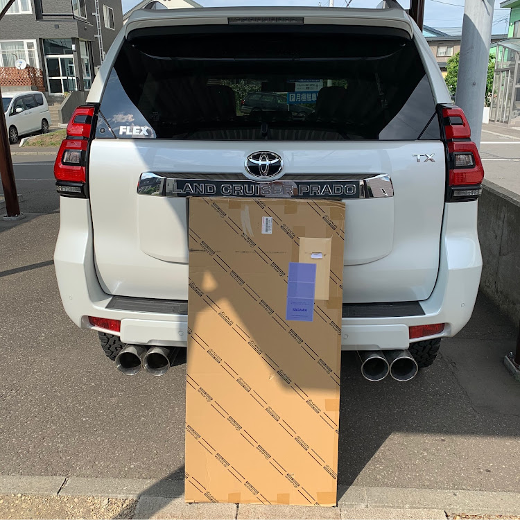 ランドクルーザープラドのラゲージプロテクター・内張り傷防止・空荷