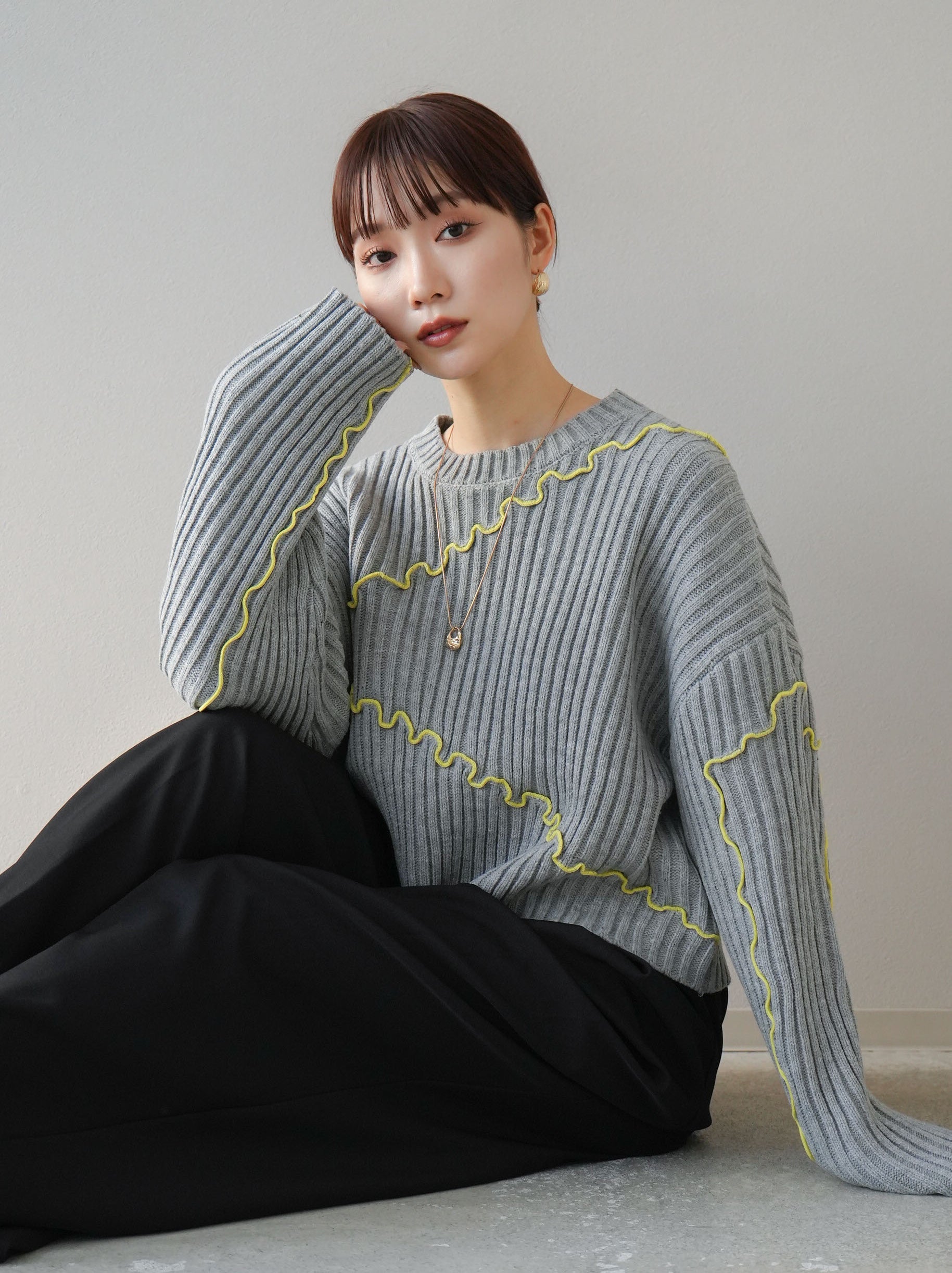 予約]配色メロークロップドニットプルオーバー/グレー – Lumier