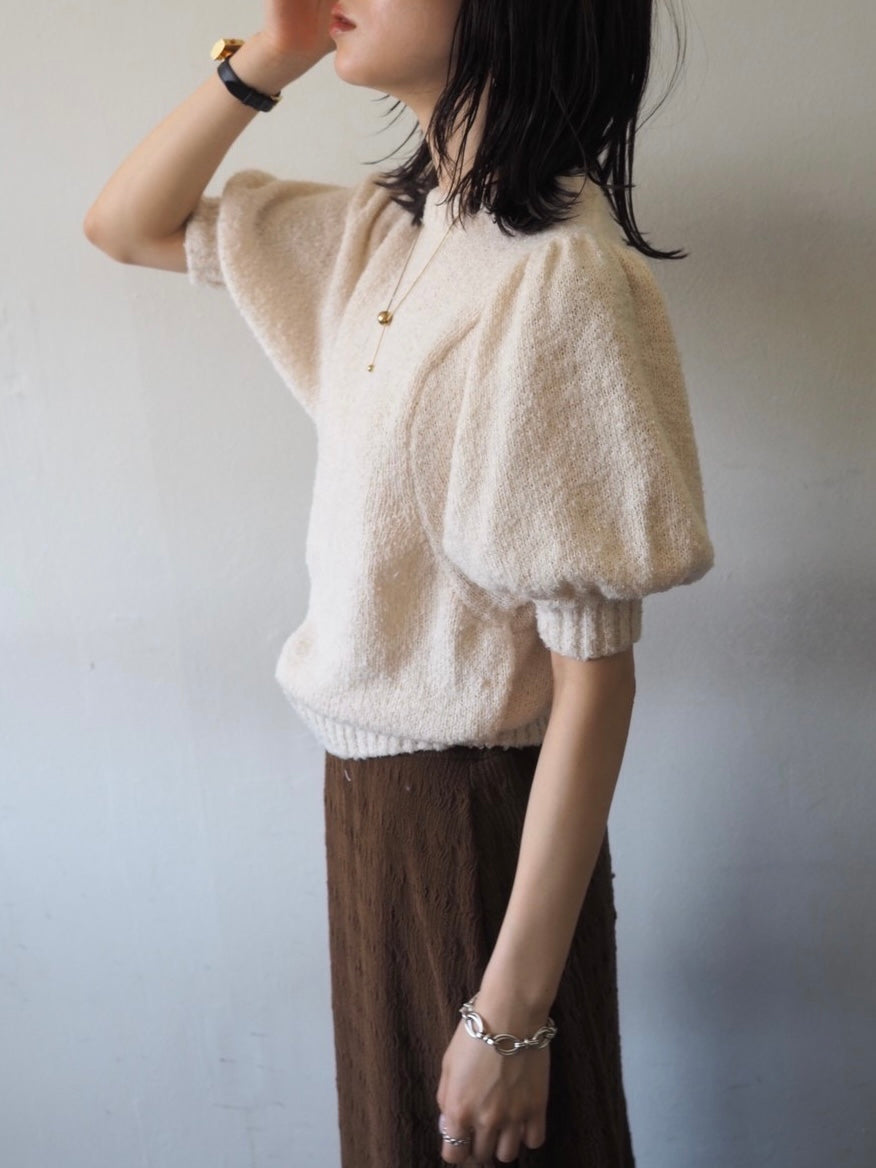 ボリュームスリーブブークレニットトップス/アイボリー – Lumier