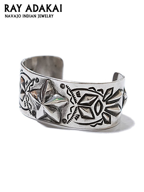 RAY ADAKAI（レイアダカイ） 】 スタンプシルバーバングル - Lua