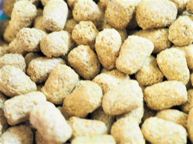 Amazon | 【マズリ社】トータスダイエット 5M21 1000g リクガメ フード