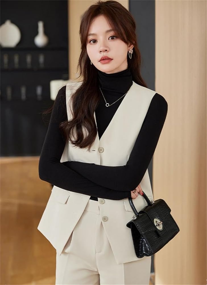 BBCOのうすい茶で、黒のへリンボーンの ベストとパンツ のセットアップ