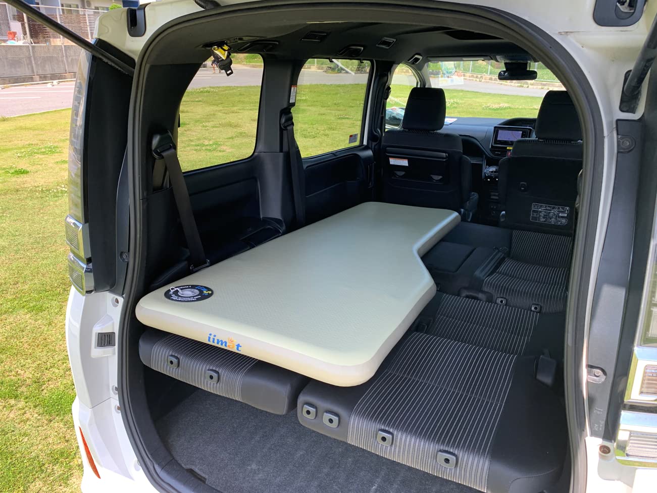 Amazon.co.jp: iimat 車中泊マット エアーマット キャンプマット 普通
