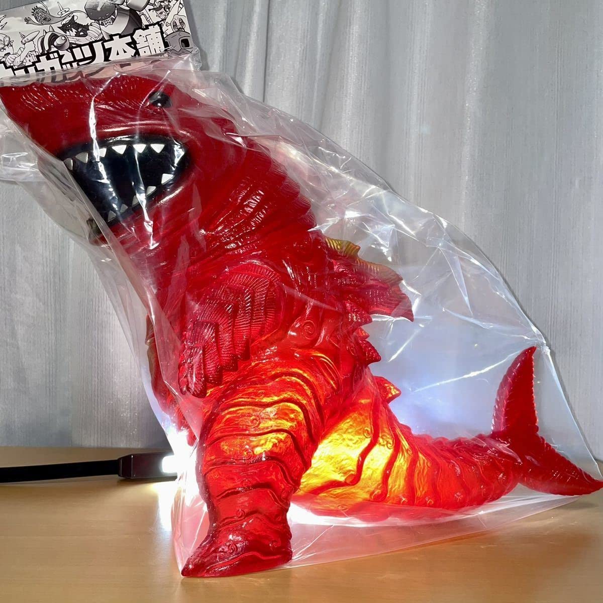 Amazon.co.jp: メガロドン サッポロレッド まんだらけ 札幌店 限定