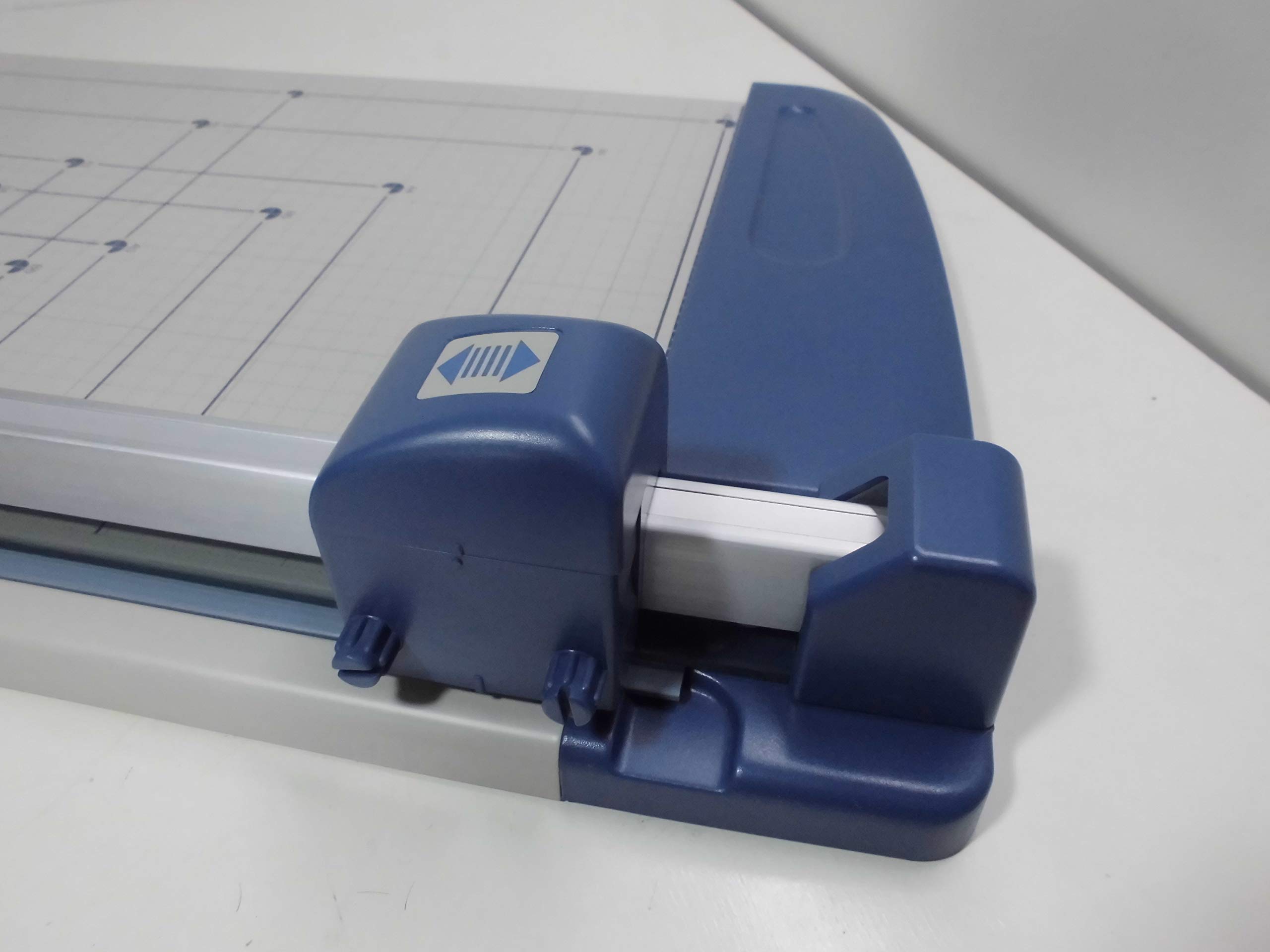 Amazon.co.jp: コクヨ ペーパーカッター 40枚断裁 スライドカット DN