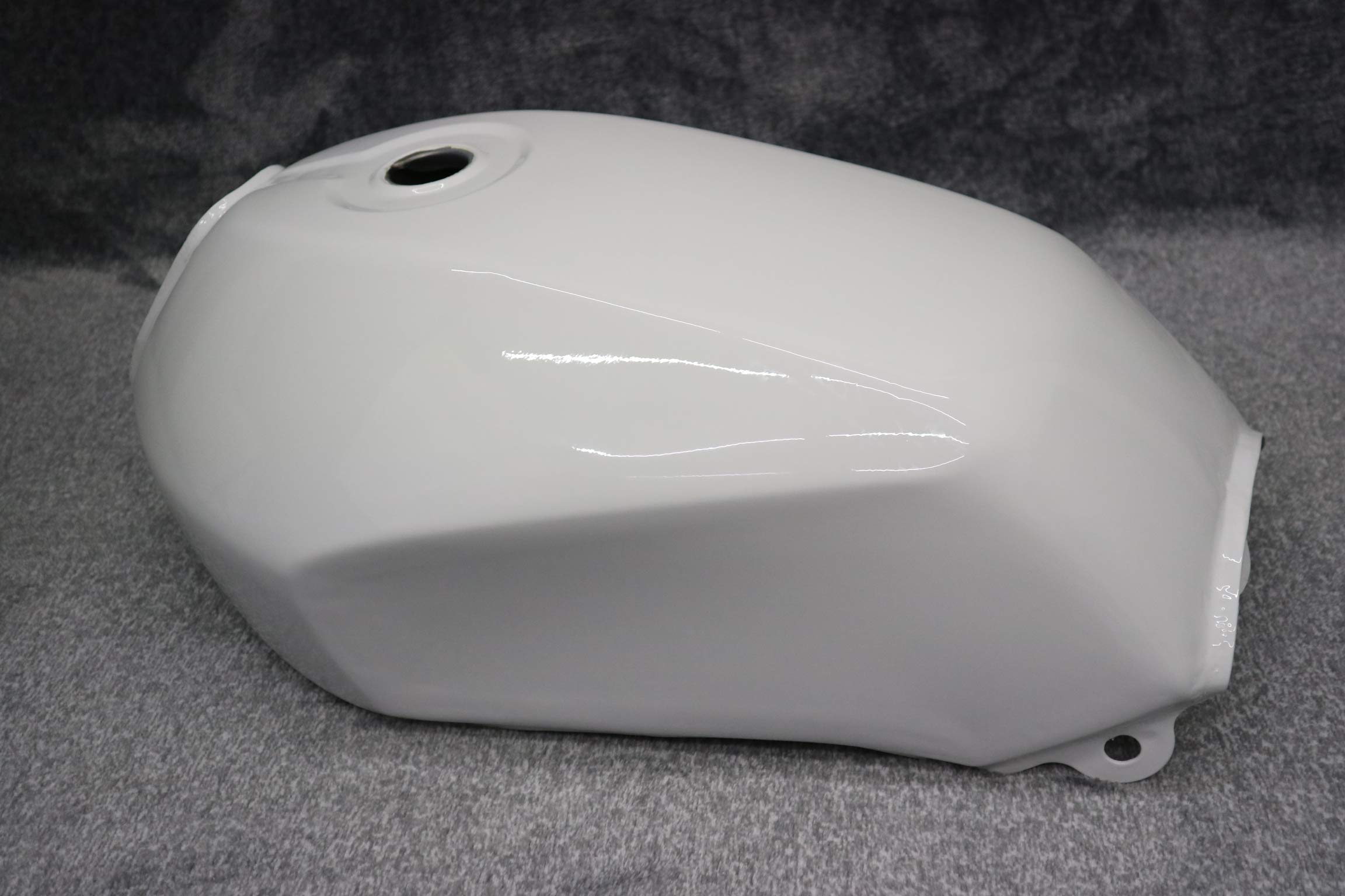 Amazon | CBX400F タンク 白 /塗装ベース ホワイト フューエル