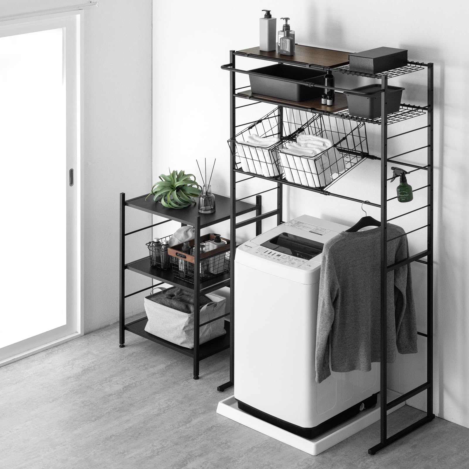 Amazon｜タンスのゲン ランドリーラック 幅66～94㎝ スリム シンプル