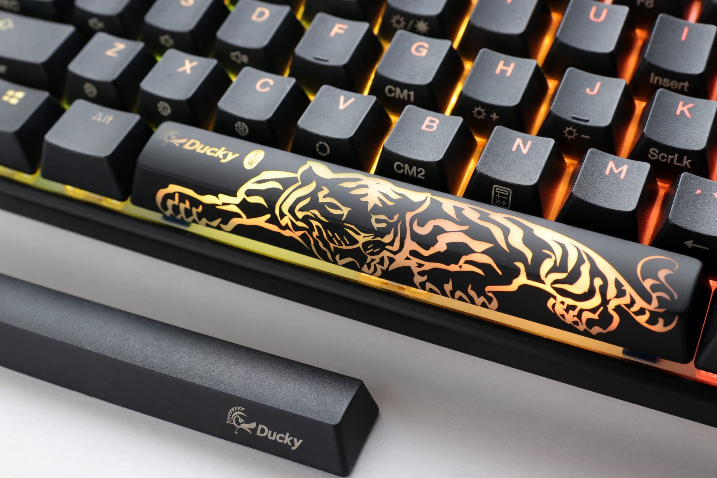 Amazon | Ducky One 3 Mini 60% メカニカルキーボード:Quack Mechanics