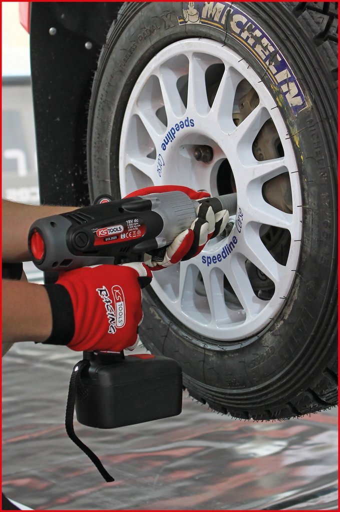 Amazon.co.jp: KS TOOLS 1/2「トルク制御による」コードレスインパクト