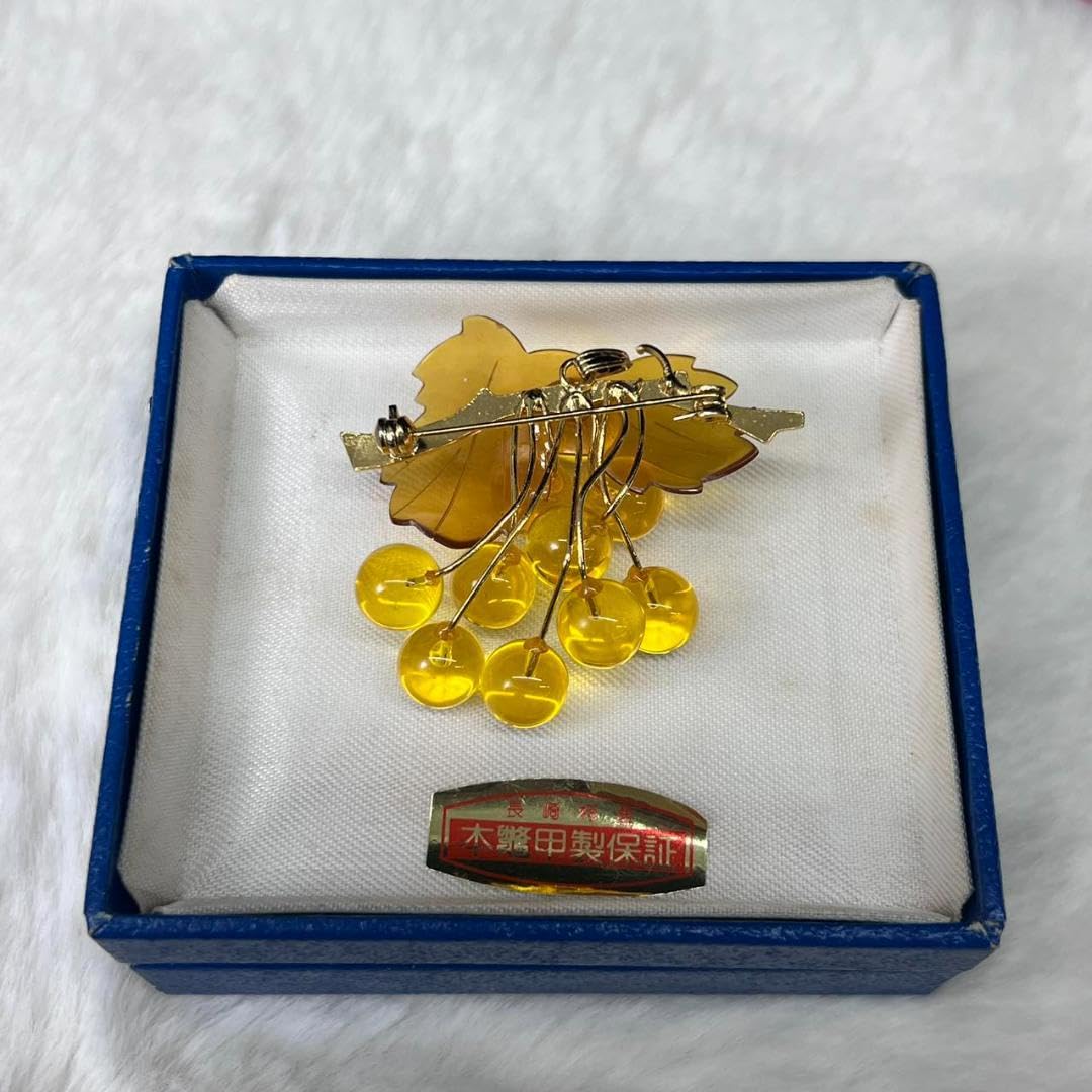 Amazon.co.jp: 本鼈甲 ブローチ 白べっ甲 白甲 ぶどう アクセサリー