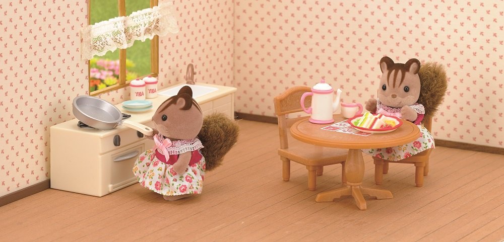 Amazon | シルバニアファミリー ルームセット くるみリスちゃんの 家具