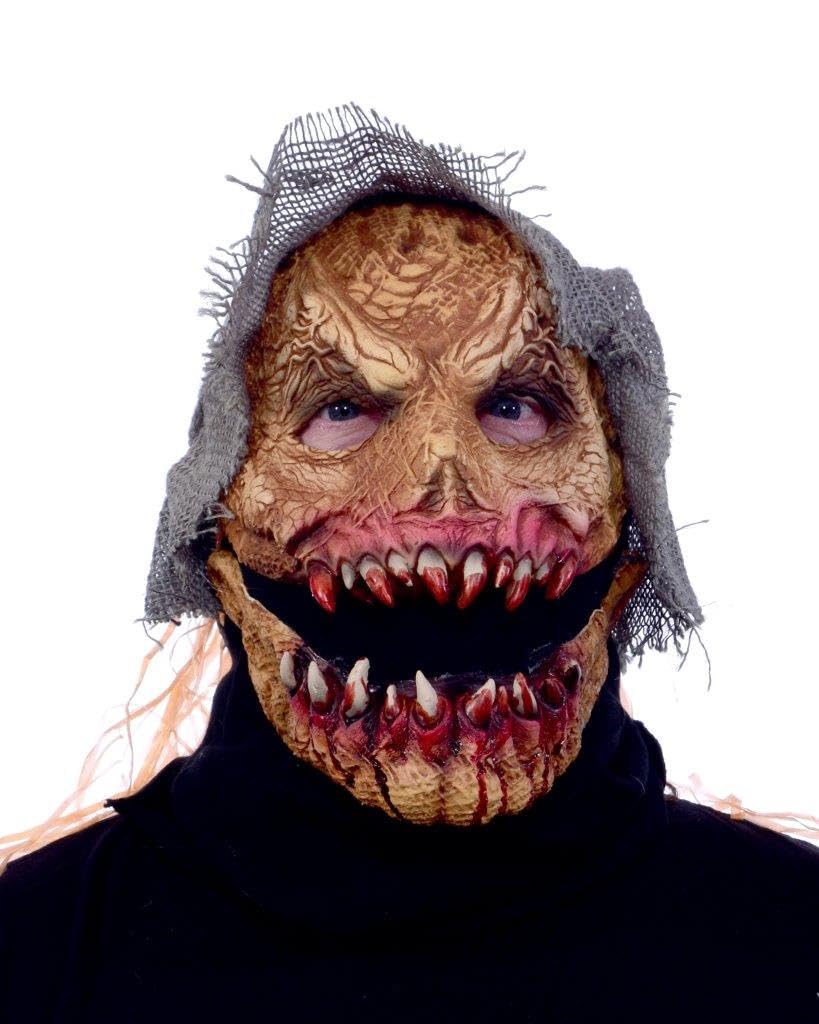 Amazon.com: Zagone Studios Stalker Scare Crow Monster Mask
