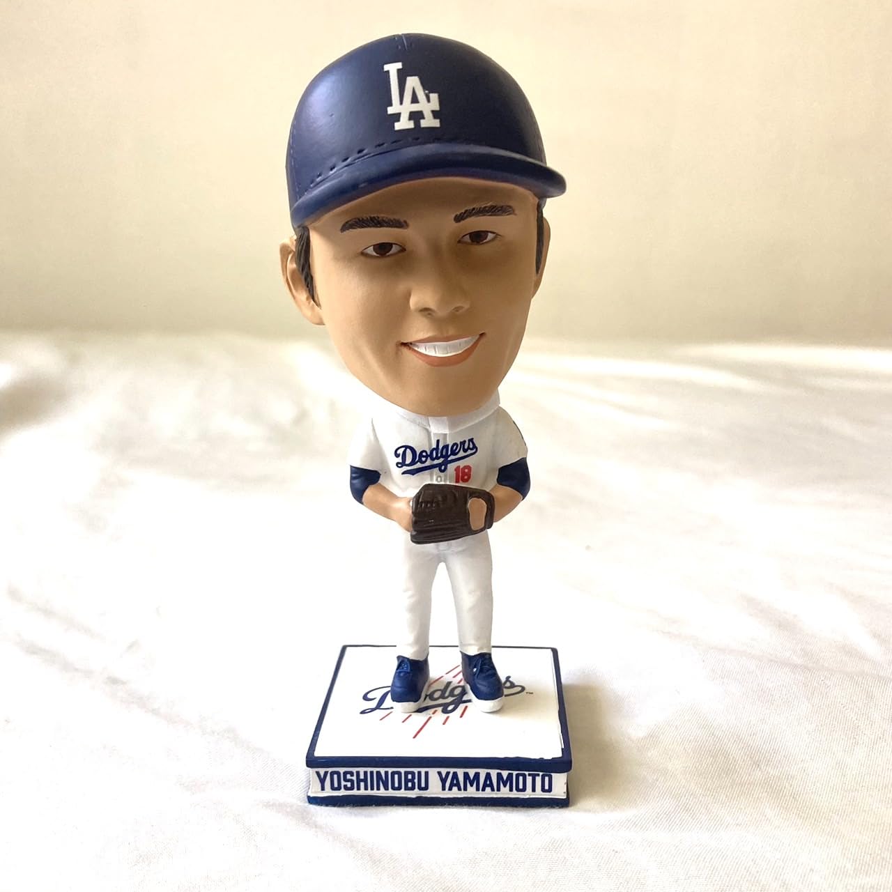 山本由伸6月13日配布現地より持ち帰りボブルヘッド 山本由伸 選手