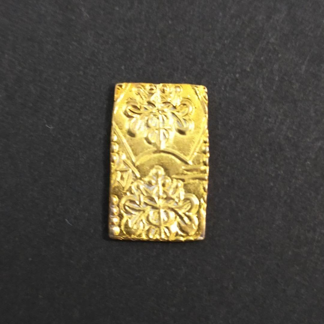 Amazon.co.jp: 明治二分判金 明治二分金 古銭 （3-81） : ホビー