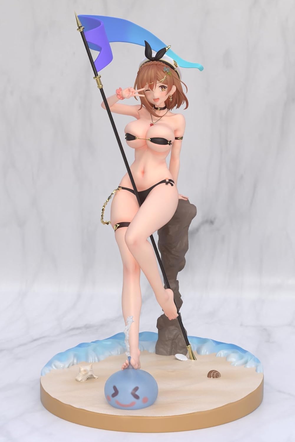 Amazon.co.jp: ライザリン・シュタウト フィギュア 水着Ver. 1/4