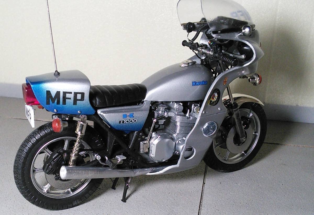 1/24ミニカー MADMAX トゥーカッター バイク Z750RS Z2仕様 1/24