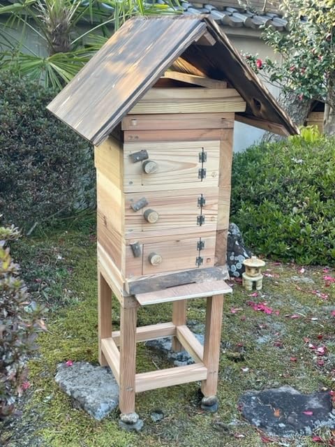 Amazon.co.jp: 日本みつばち用 飼育箱 重箱式巣箱 板厚35mm 観察窓3窓