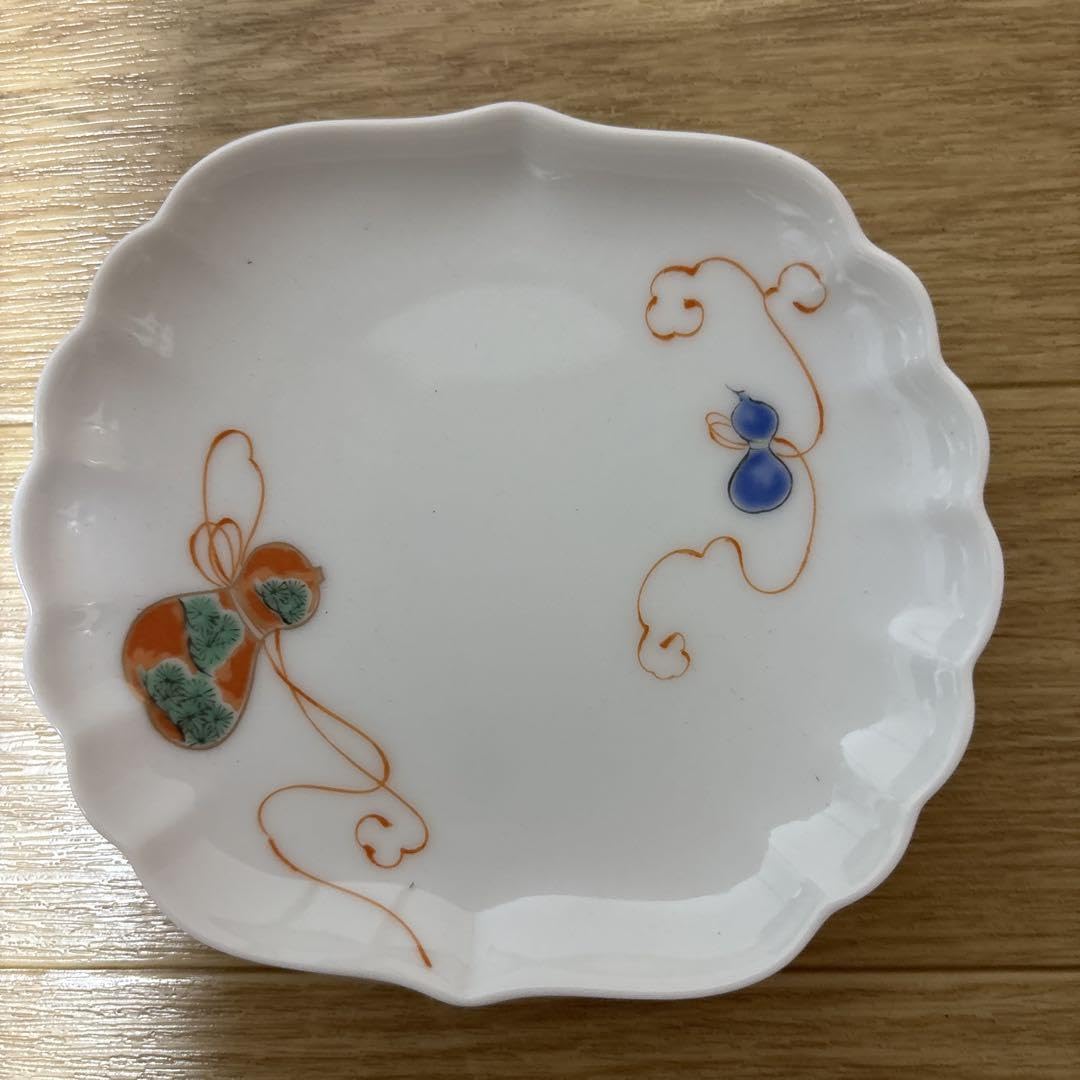 Amazon.co.jp: 深川製磁 小鉢 花ひょうたん 皿 箱付 5皿セット 宮内庁