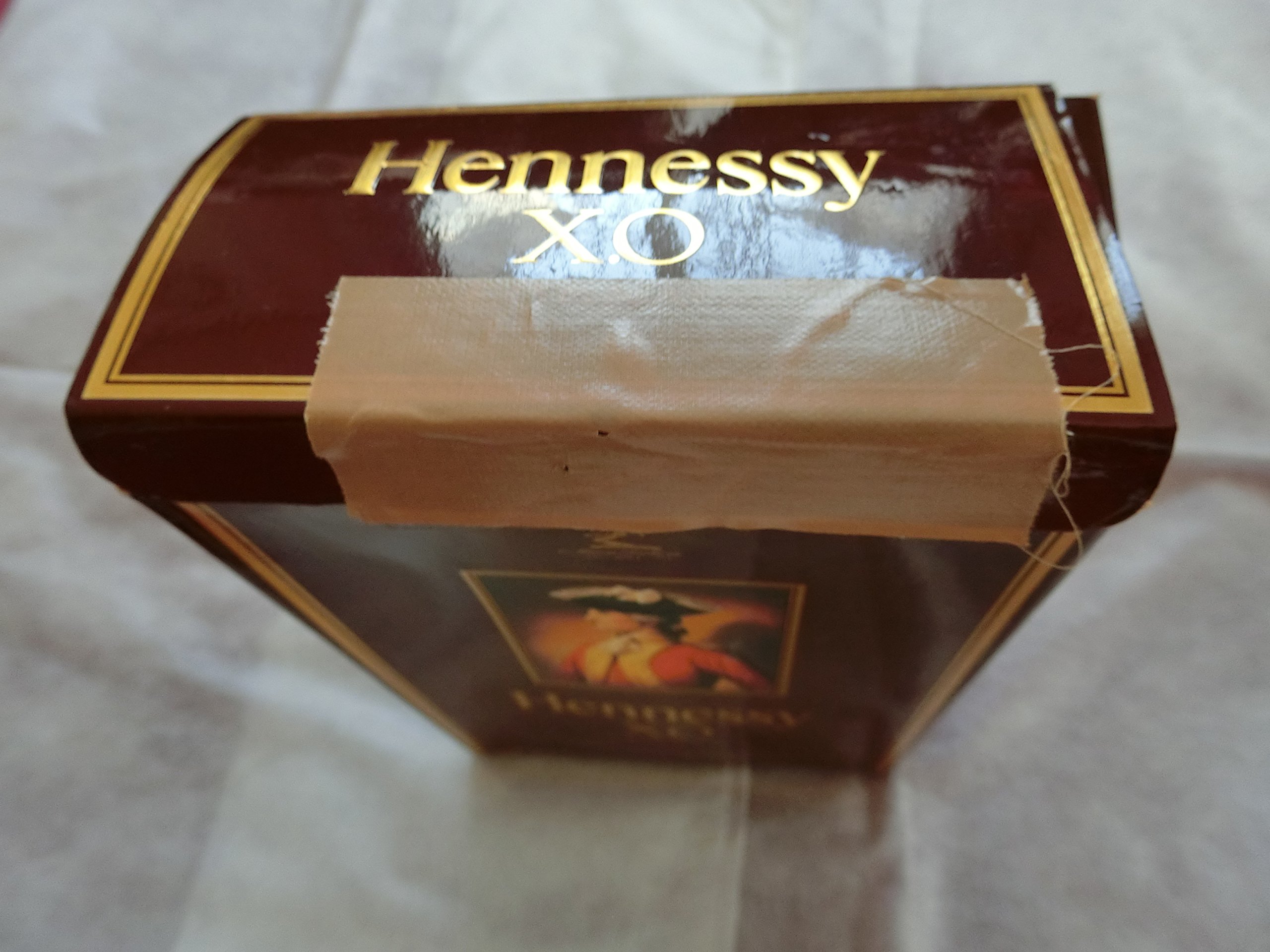 Amazon.co.jp: ヘネシーXO 40°700ml 古酒 金キャップ グリーンボトル