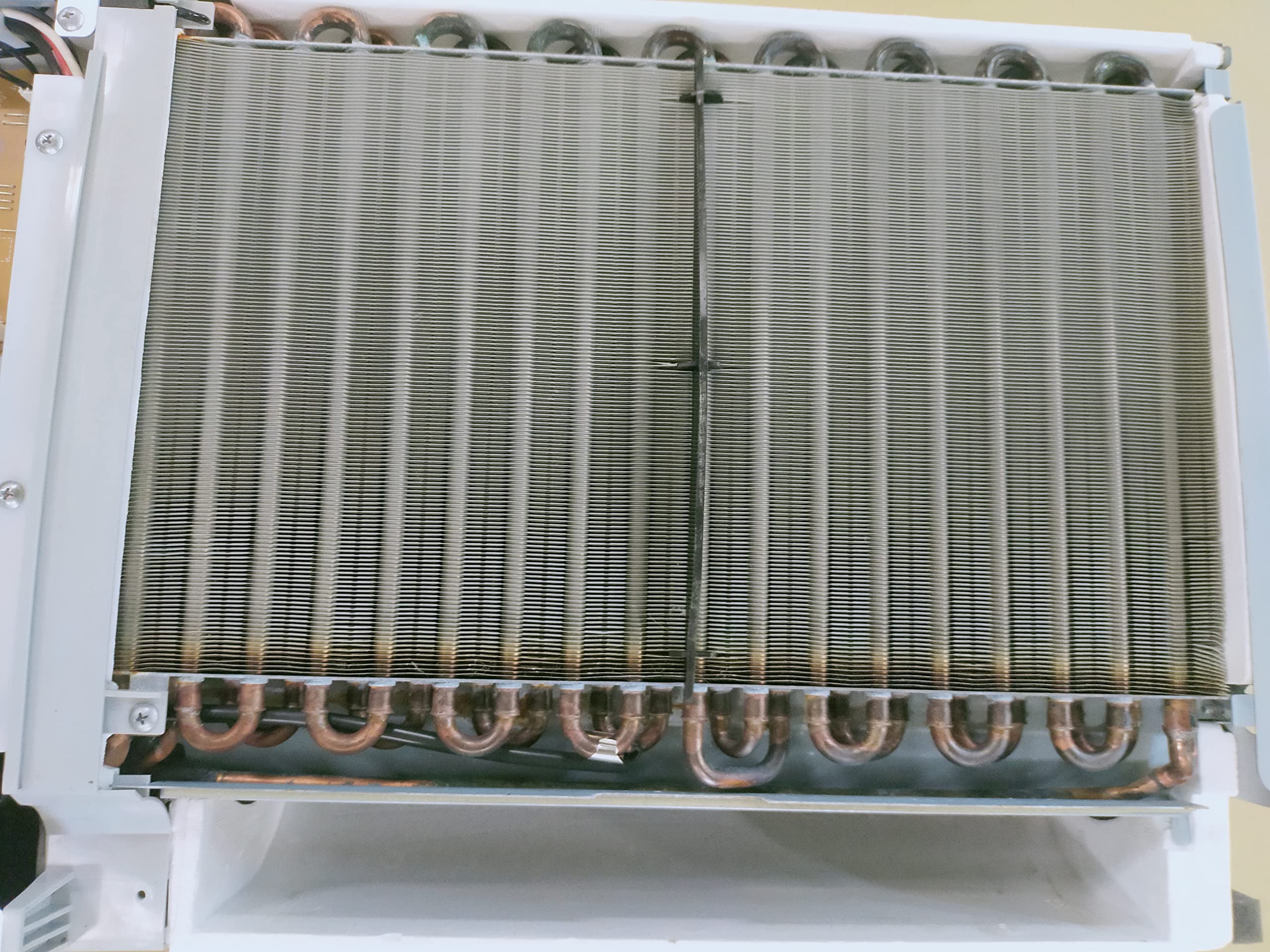 Amazon | コロナ：冷暖房窓用エアコン(シェルホワイト)/CWH-A1820-WS