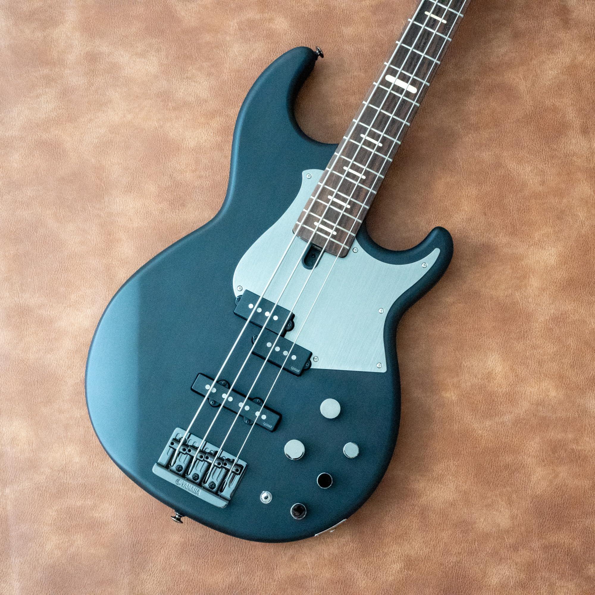 Amazon | ヤマハBBシリーズベースギター用ピックガード、グレー