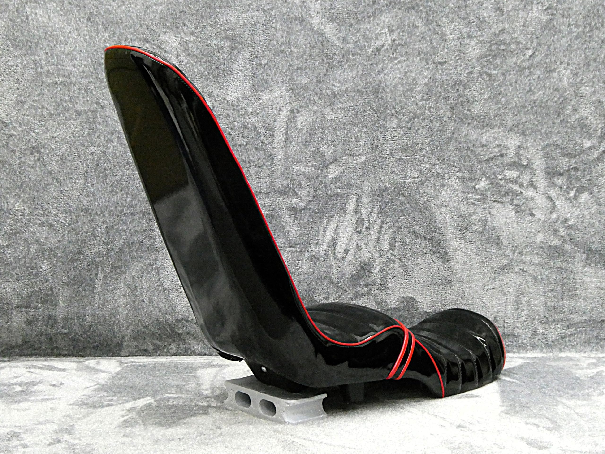 Amazon | NC31 黒赤エナ 三段シート 補強入り60cm/ブラック