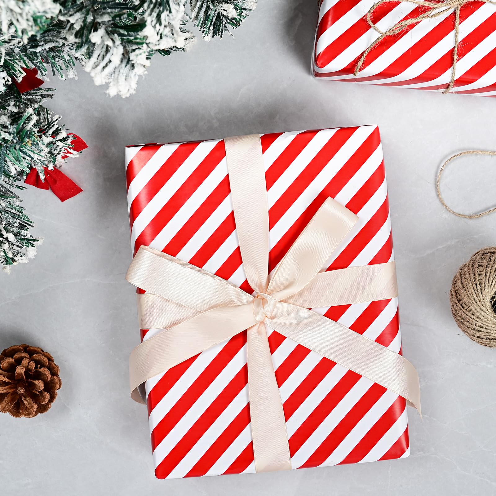 Amazon | Iioscre クリスマス包装紙、クリスマスギフト包装紙ロール