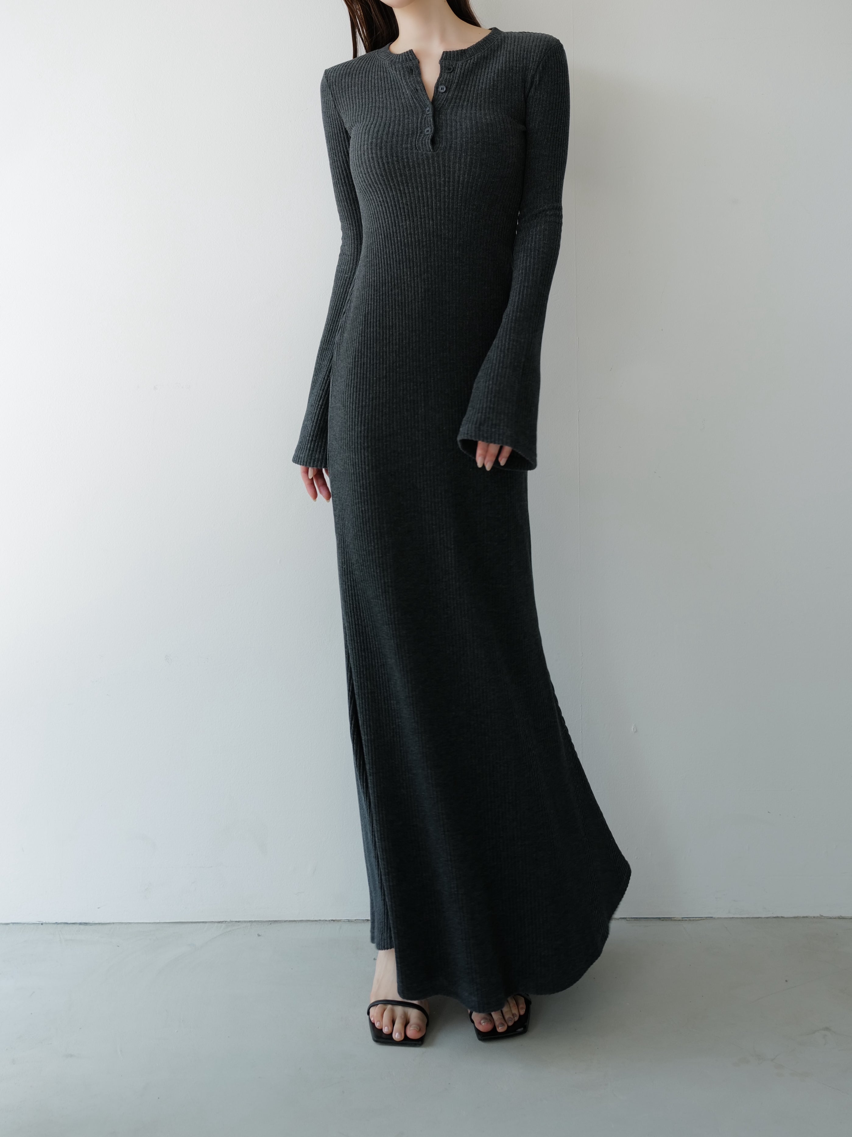 sample sale / bell sleeve wool dress – célon