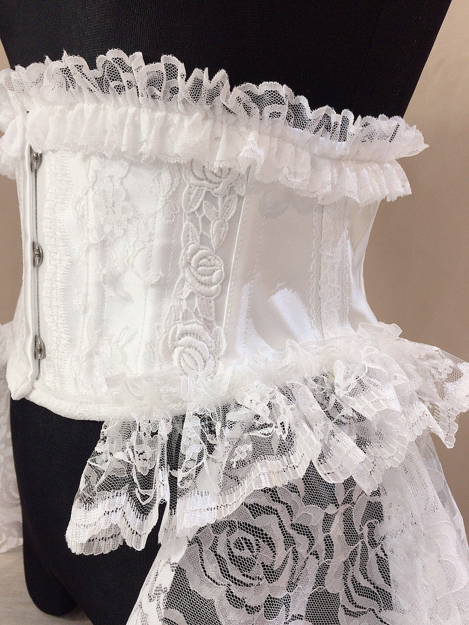 ROSE TAIL VERY SHORT CORSET(WHITE) – MAJOH