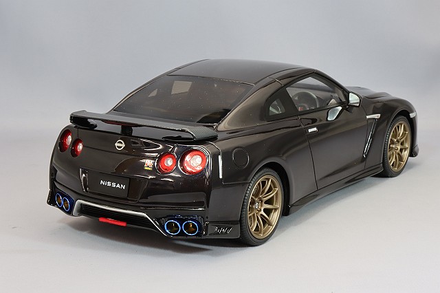 京商 1/18 日産 GT-R プレミアムエディション T-Spec ミッドナイト
