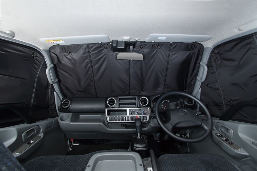 ユーアイビークルのカムロード 遮光パッド フロント3面