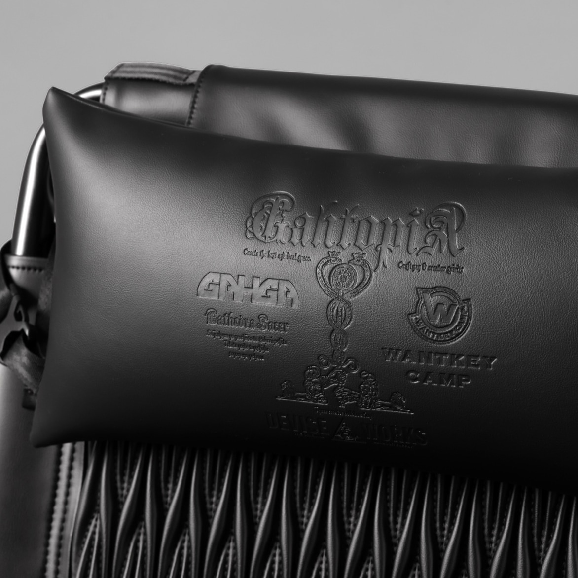 GAHTOPIA 張替えレザー | DEVISE WORKS | キャンプ用品