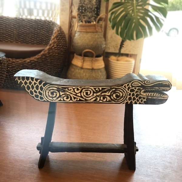 ワニの花台／ワニ 木彫り オブジェ／飾り台 ディスプレイ台／バリ雑貨