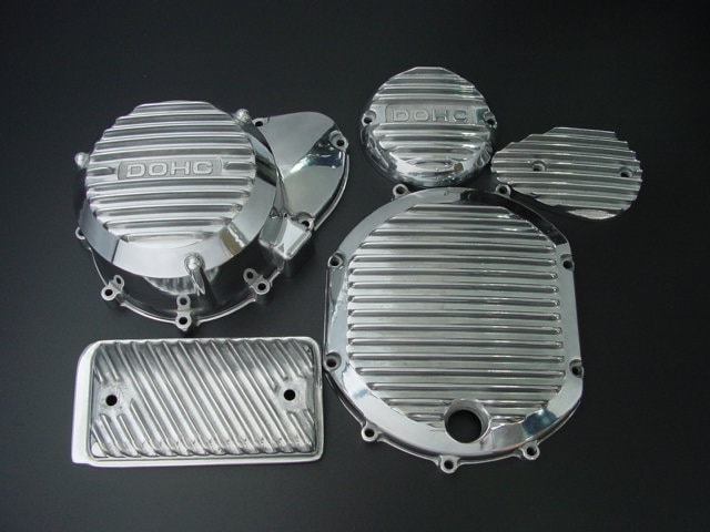 ○Z1，Z2用○キジマ製フィン付きクラッチカバーとポイントカバーの未