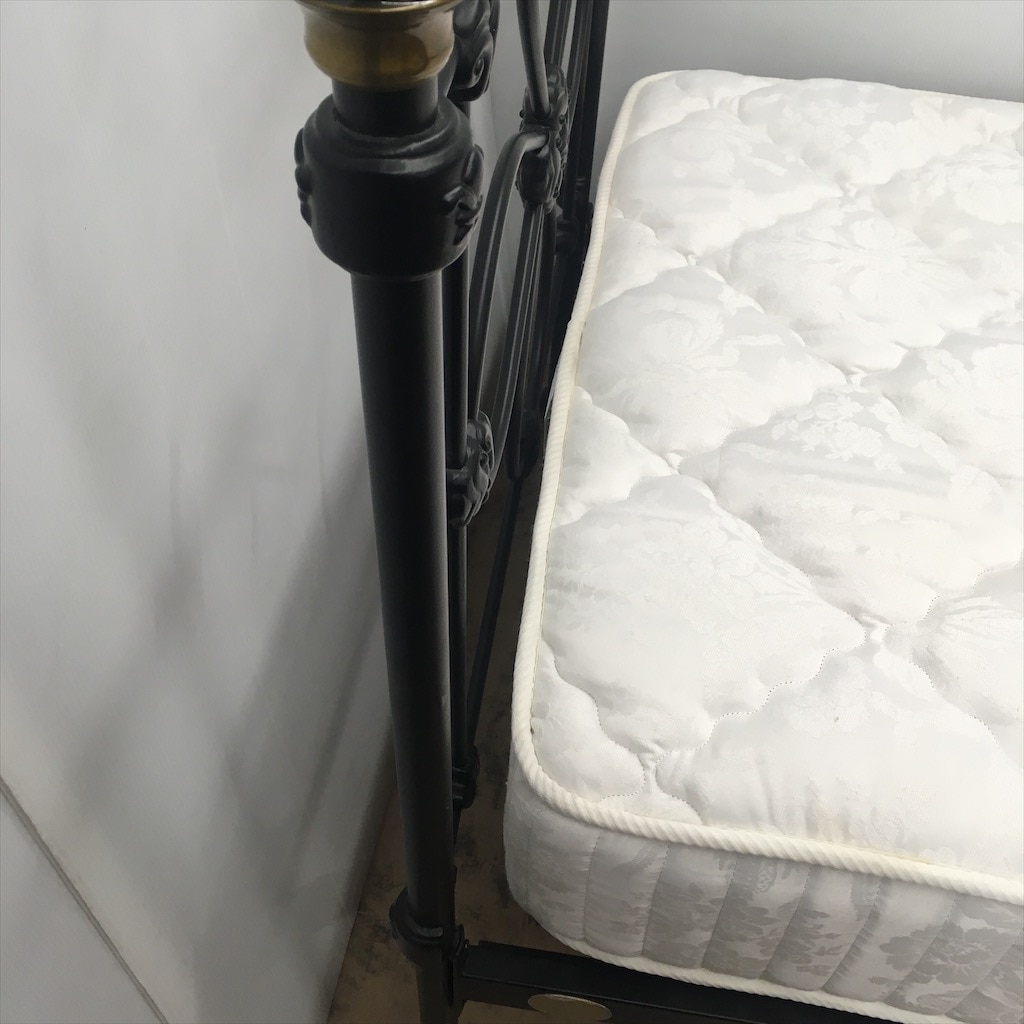 中古 人気 近郊送料格安 ローラアシュレイ シングルベッド