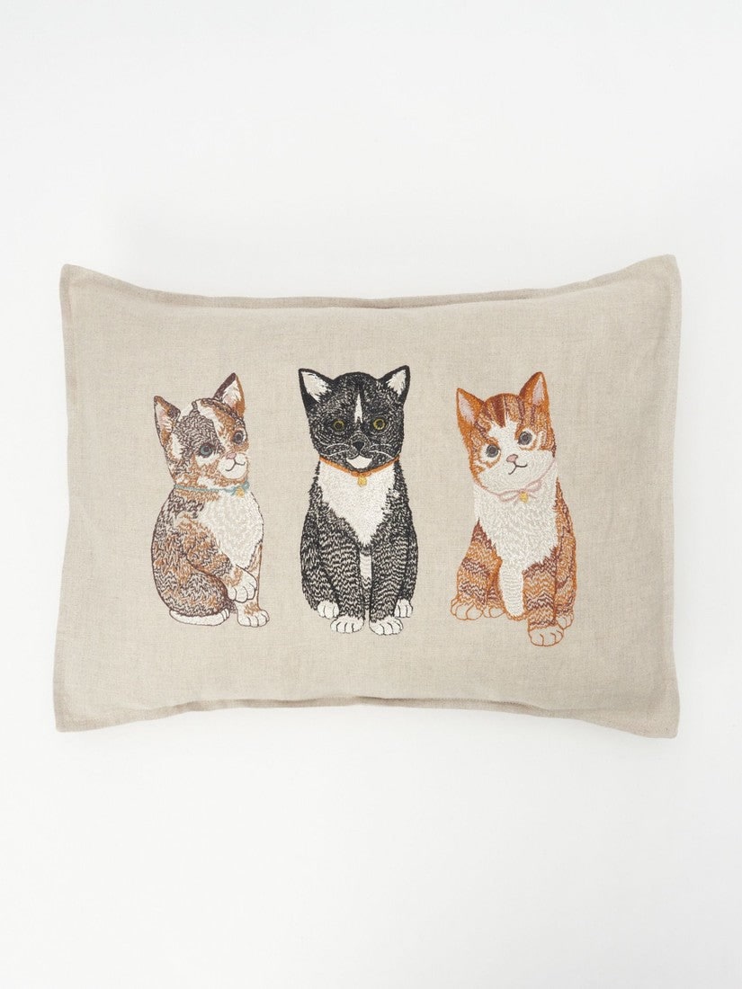 クッションカバー 30x40 Cute kittens（クッション）｜H.P.FRANCE公式