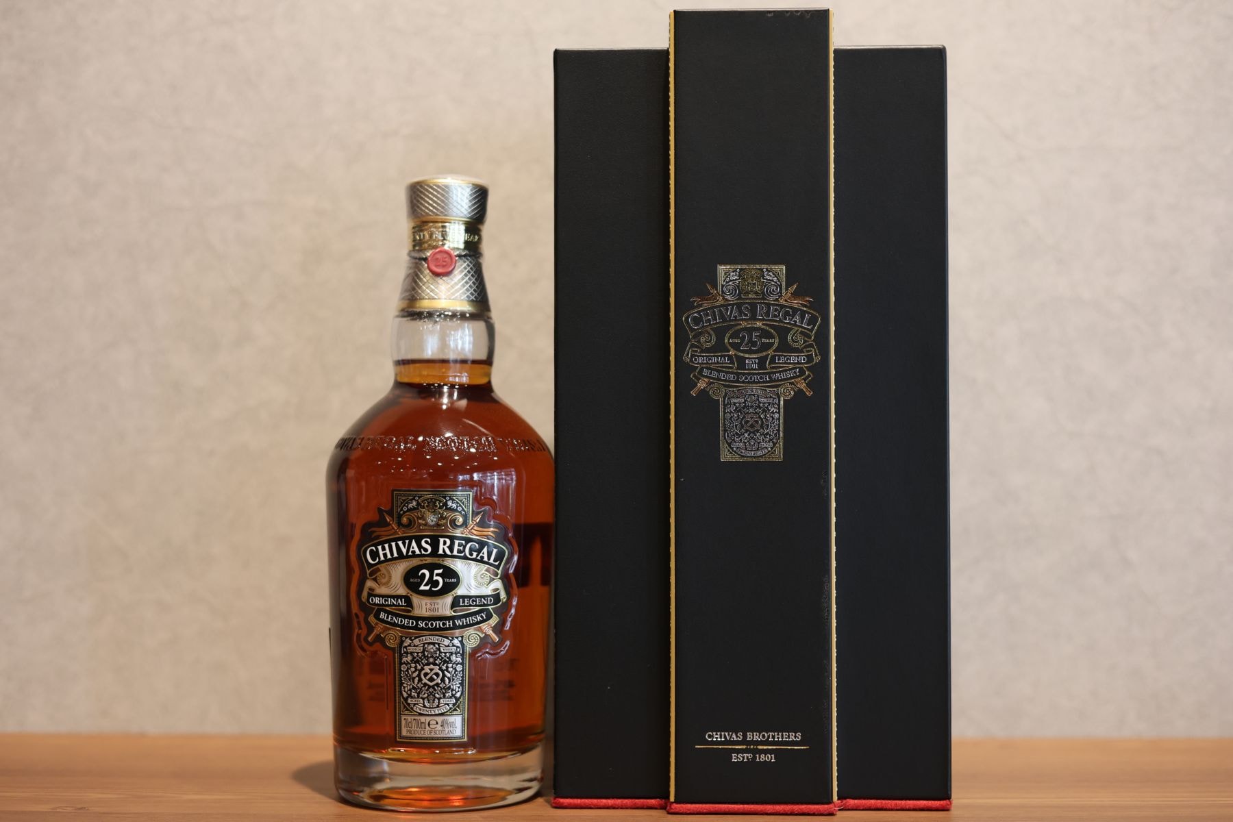 シーバスリーガル 25年 箱付き 正規品 40.0% 700ml ｜こみや酒店