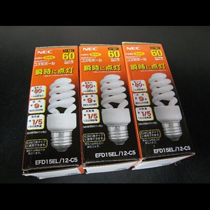 生産終了品・代替品あり】EFD15EL/12-C6 || 電球形蛍光ランプ