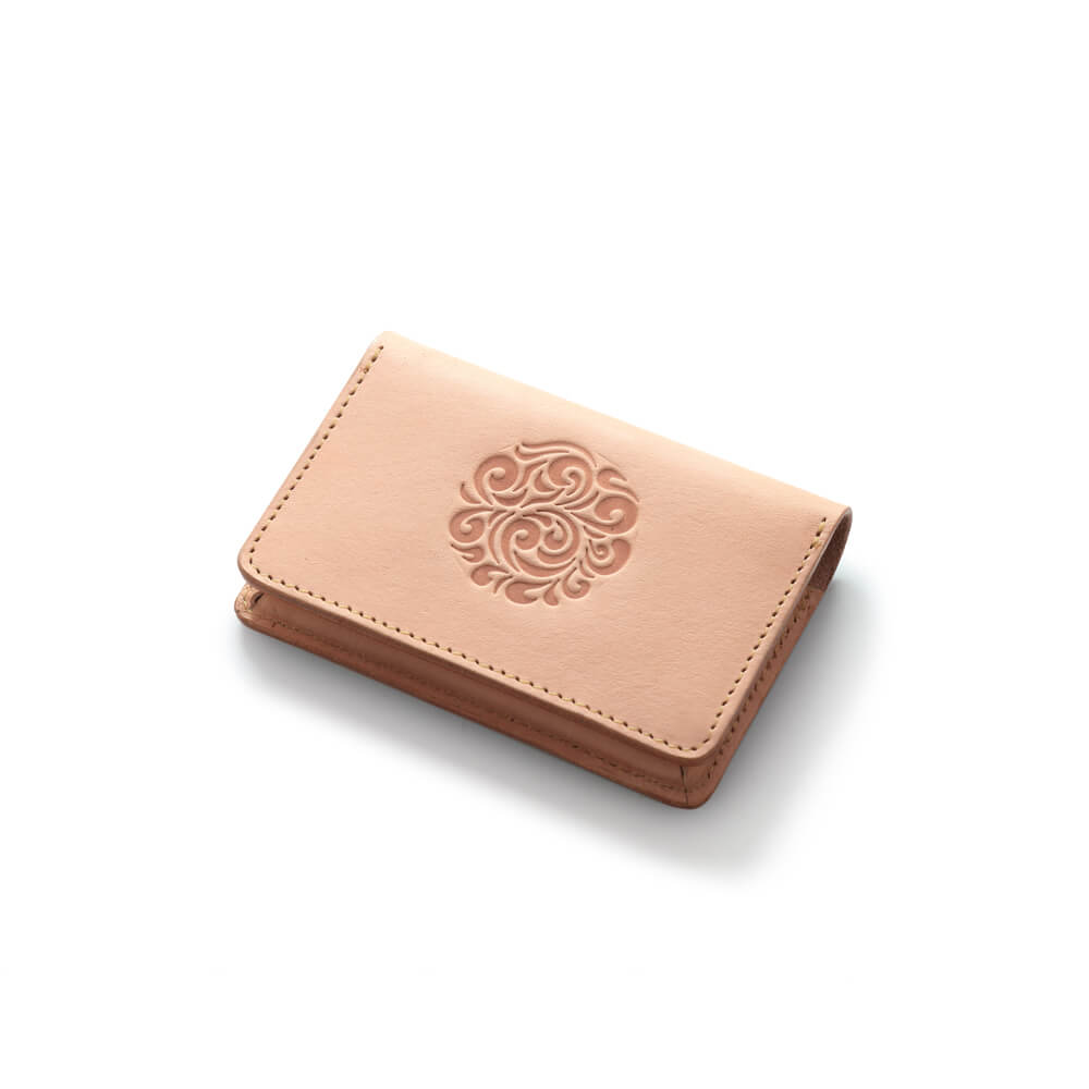 本革レザーカードケース アラベスク エンボス ナチュラル サドルレザー