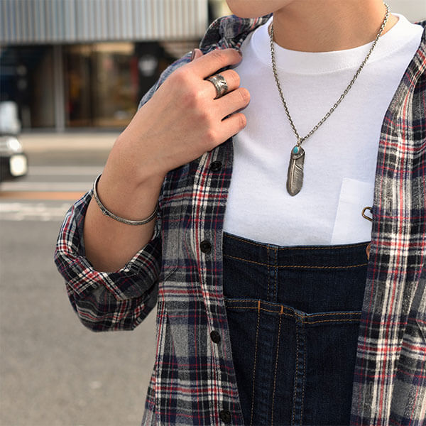 フェザー(左向き) 天然石ターコイズ シルバー925 オキシダイズ